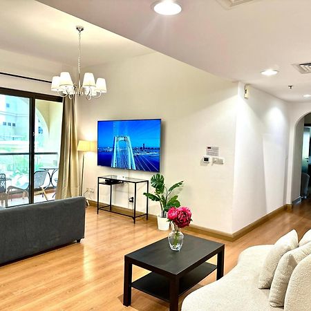 Beautiful 2Br & 4Br Apartments On Jbr Beach, Walking Distance To Bluewaters Island - By Sunkissed Holiday Homes ドバイ エクステリア 写真