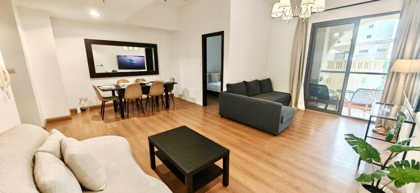 Beautiful 2Br & 4Br Apartments On Jbr Beach, Walking Distance To Bluewaters Island - By Sunkissed Holiday Homes ドバイ エクステリア 写真