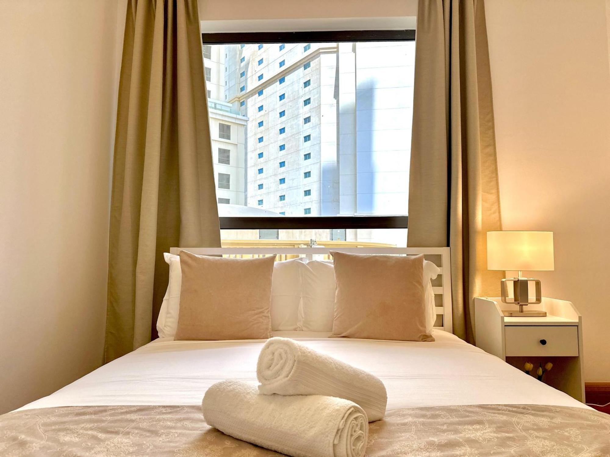Beautiful 2Br & 4Br Apartments On Jbr Beach, Walking Distance To Bluewaters Island - By Sunkissed Holiday Homes ドバイ エクステリア 写真