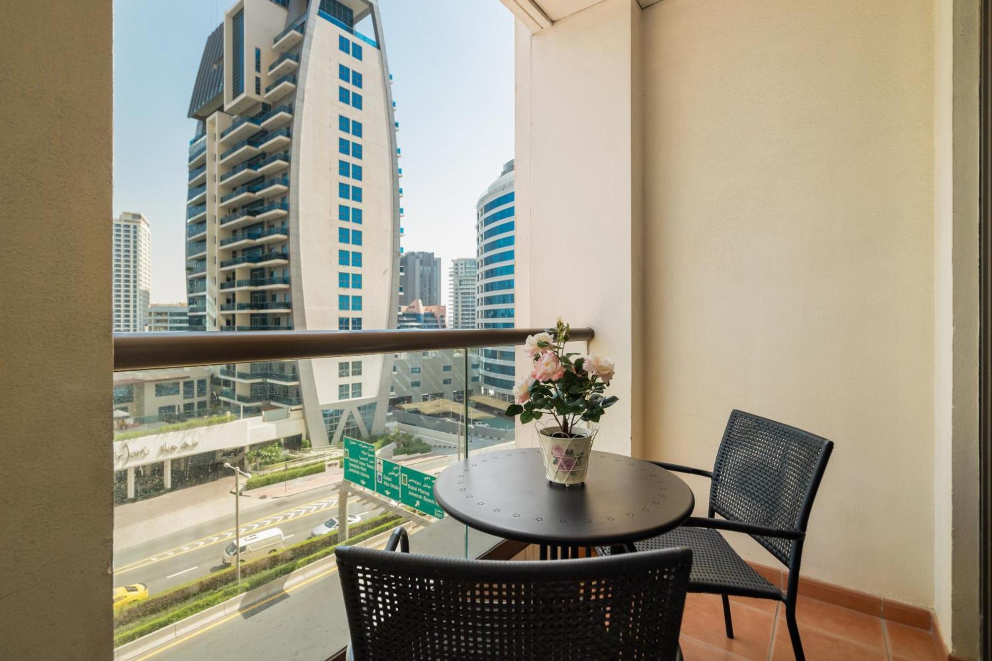 Beautiful 2Br & 4Br Apartments On Jbr Beach, Walking Distance To Bluewaters Island - By Sunkissed Holiday Homes ドバイ エクステリア 写真