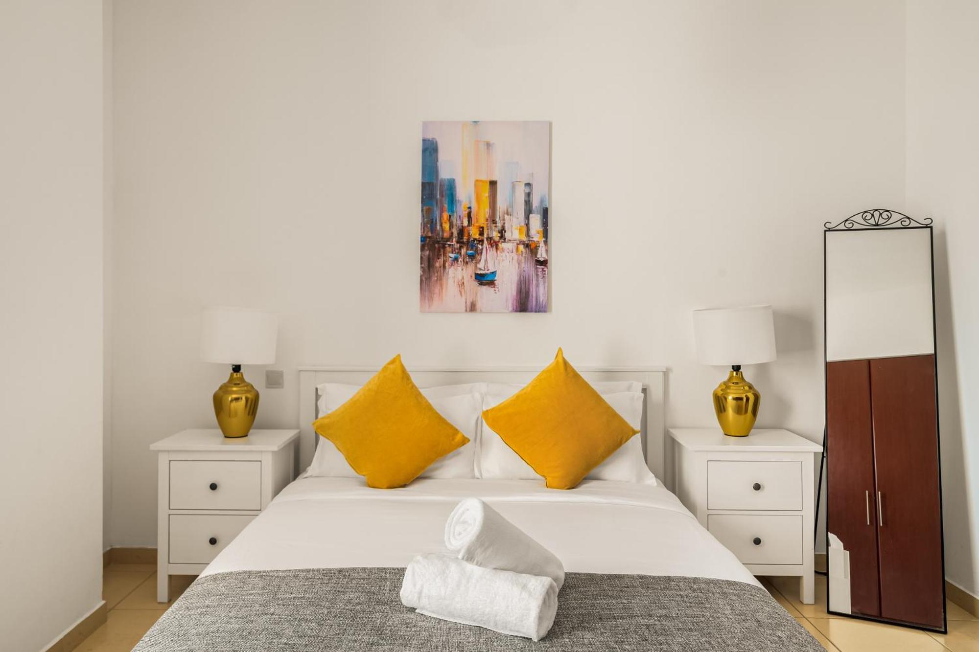 Beautiful 2Br & 4Br Apartments On Jbr Beach, Walking Distance To Bluewaters Island - By Sunkissed Holiday Homes ドバイ エクステリア 写真